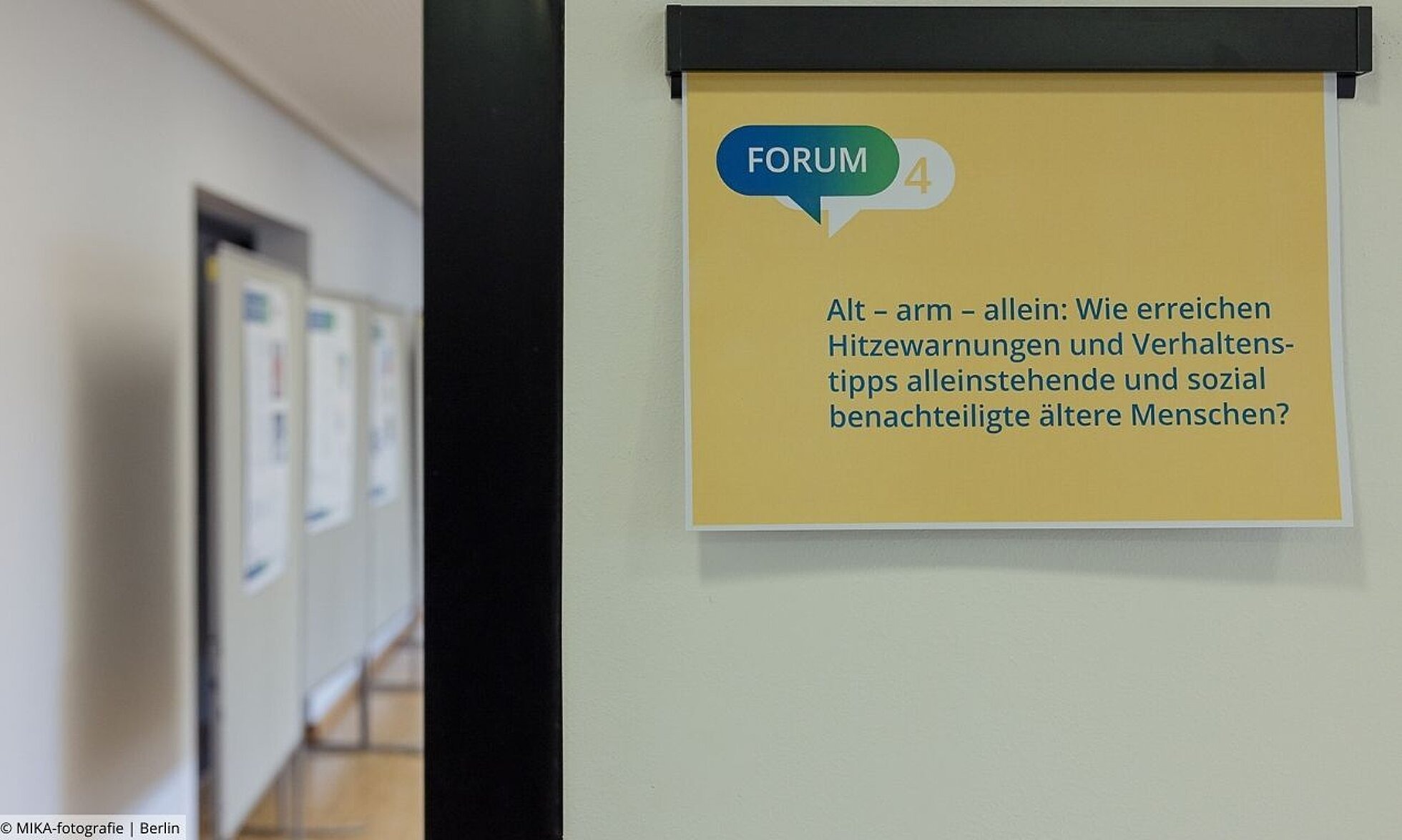 Bundeskonferenz Gesundes Alter 2023: Forum 4 Schild zum Seminarraum